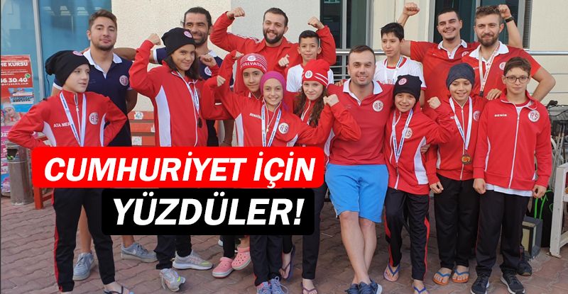 Cumhuriyet için yüzdüler!